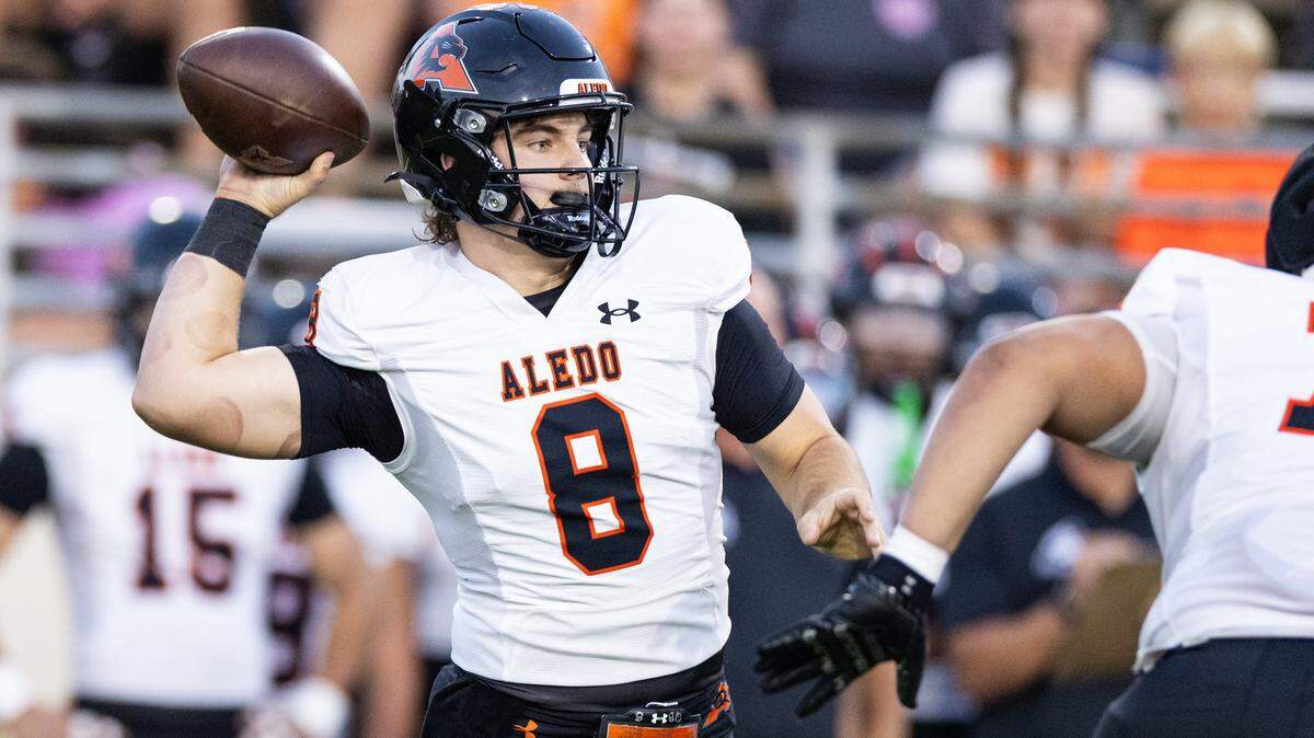 Aledo quarterback Nash McElree (8) throws the ball in the first half of a high school football game between the Aledo Bearcats and the Denton Ryan Raiders at C.H. Collins Athletic Complex in Denton on Friday, Oct. 3, 2025.