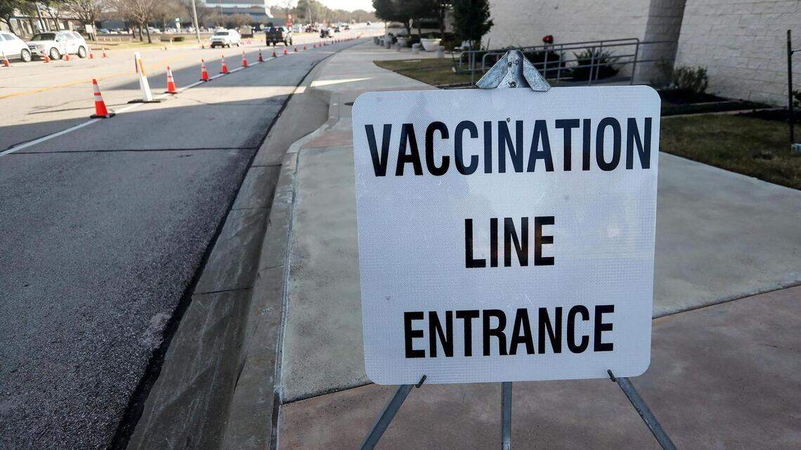 Kansas seniors, essential workers eligible for COVID vaccine. Here’s the state’s plan