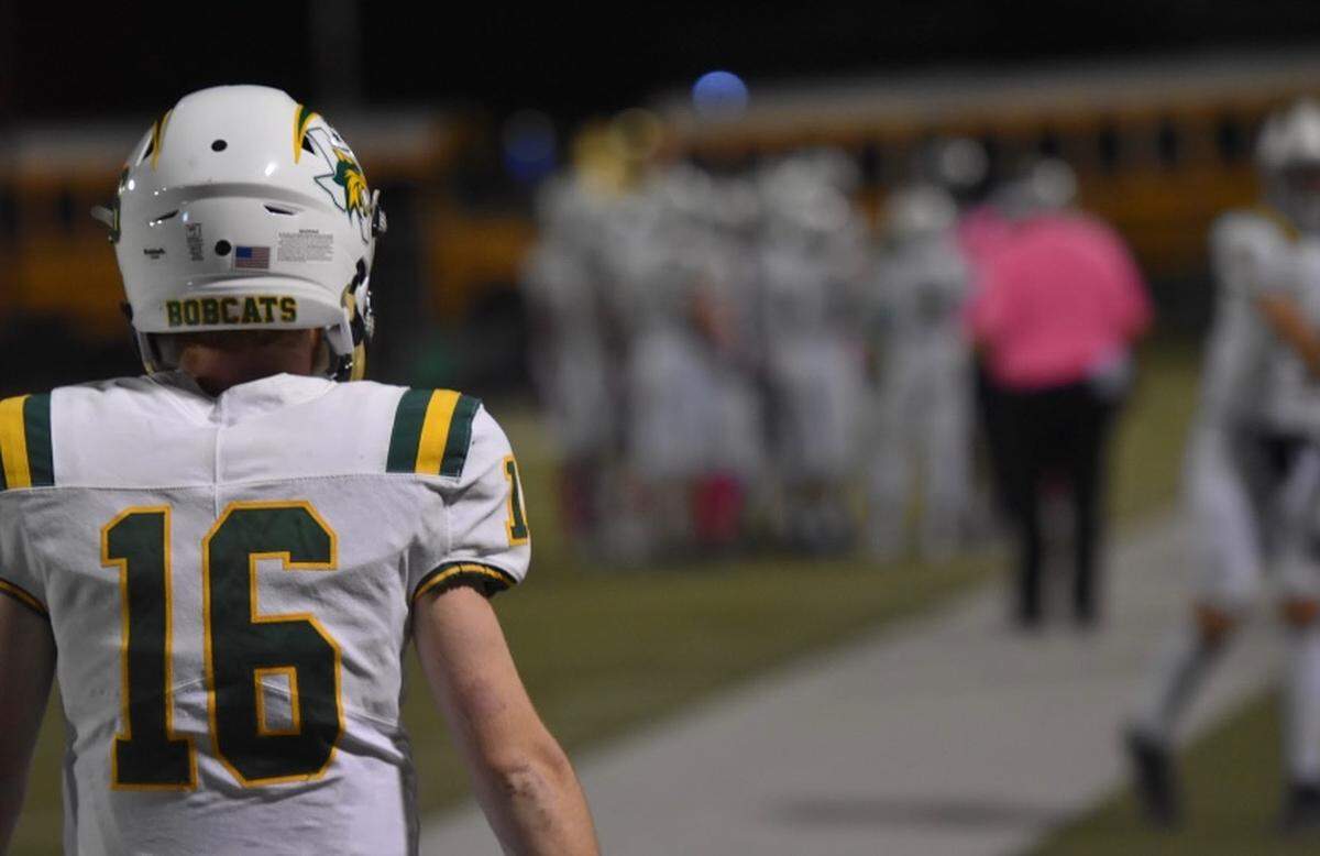 Benbrook senior quarterback Major Youngblood (16) prepares to lead his team to another victory before the second half during a high school football game against Eastern Hills at Handley Field in Fort Worth, Texas, Thursday Oct. 7, 2021. (Jaylyn Ferguson/special to the Star-Telegram)
