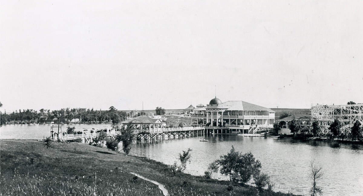 A bridge to the pavilion at Lake Como in Fort Worth, around 1907.