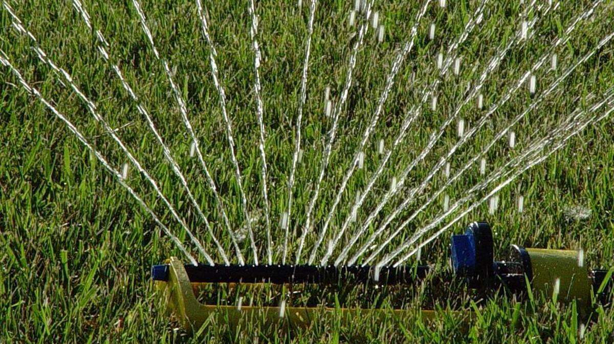 The city of Arlington is offering two free workshops this summer where customers can learn how to fix broken sprinkler systeam along with ways to reduce leaks.