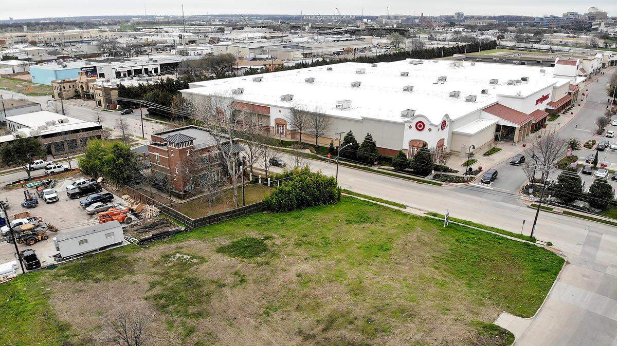 Some residents of the historic Linwood neighborhood are concerned about a proposed apartment complex on the northwest corner of Carroll Street and Azalea Avenue, across from the Montgomery Plaza Target. Azalea West would add 84 apartments and at least 10% of those units would be set aside for households making at or below 30% of the median household income.