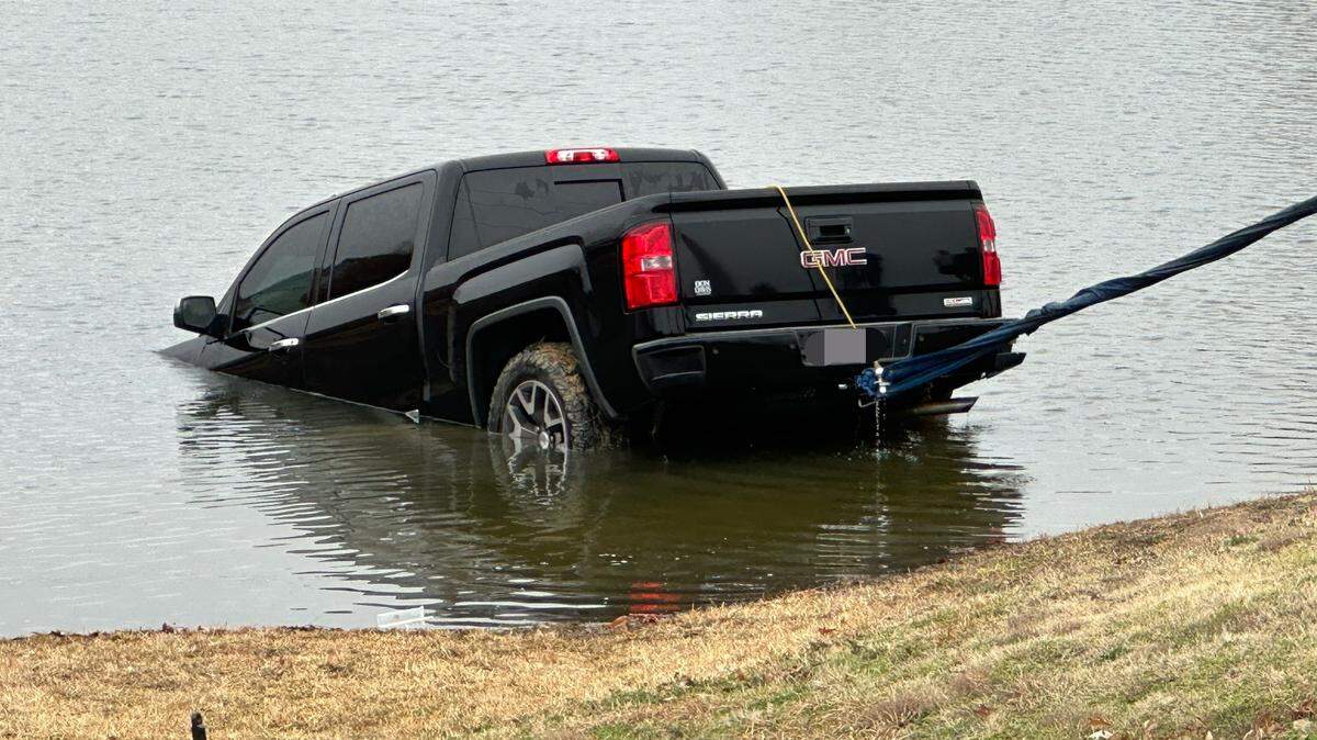 Tarrant County sheriff’s deputies rescued a woman from a pickup truck submerged in a pond in the 7300 block of Red Leaf Court on Tuesday morning, Feb. 7, 2023.