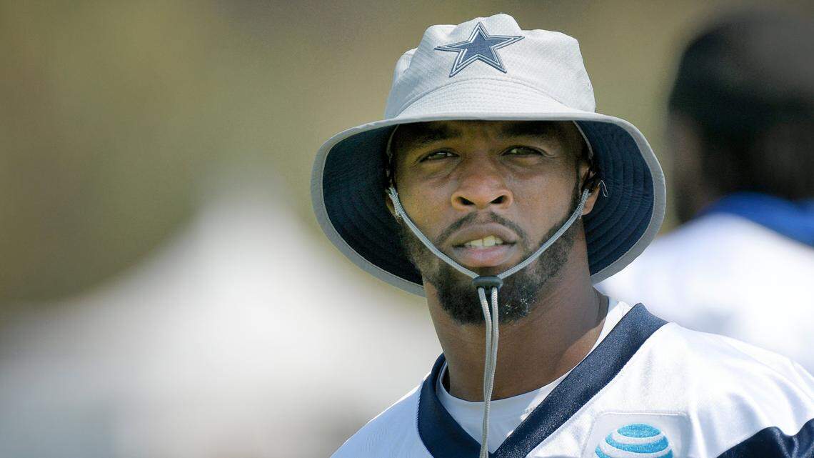 Cowboys receiver Tavon Austin sporting a sun hat during the morning walk-through at training camp in Oxnard, Calif., on July 27.