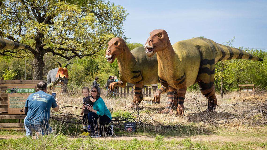 Spring kicks off with dinosaurs at Lake Grapevine's Meadowmere Park