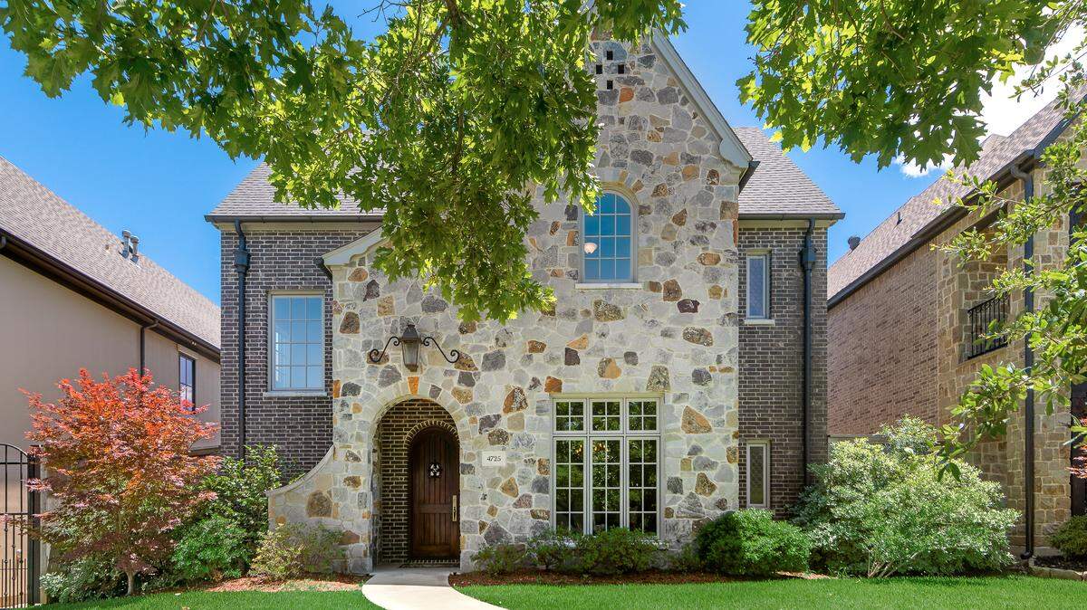 The home at 4725 Lafayette Avenue is priced $825,000.