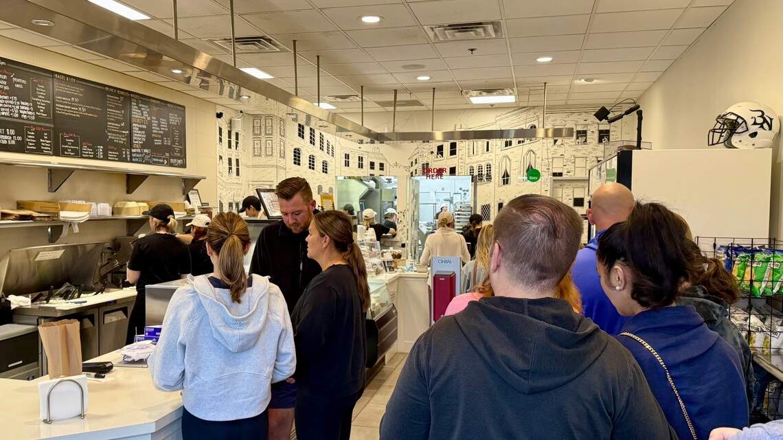 A viral North Texas bagel bakery is opening a location in this suburb