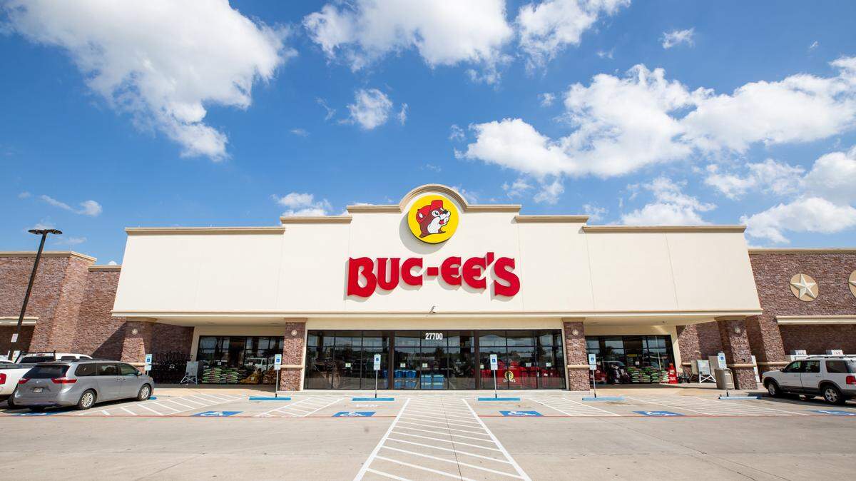 Escaped inmate from Alabama located at North Texas Buc-ee’s before getting arrested, police said.
