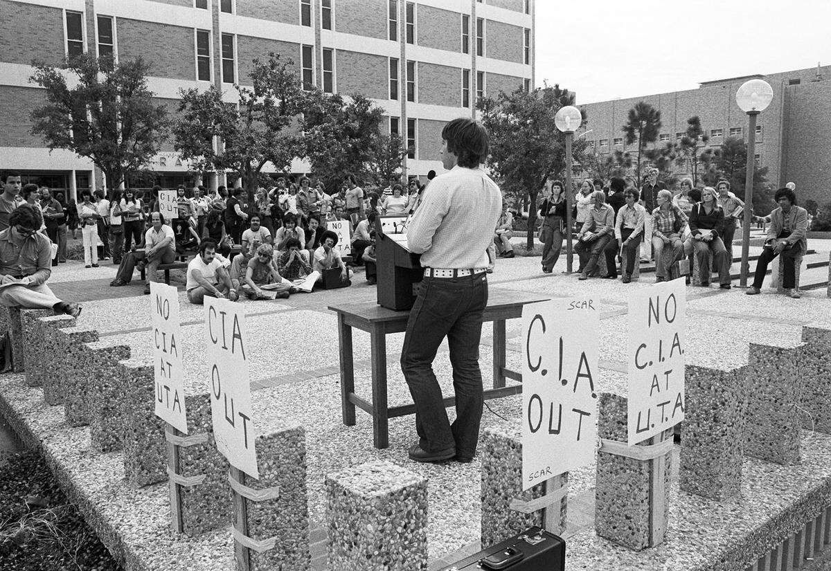 Oct. 3, 1977: A group of about 200 gathered for 15 minutes in front of the University of Texas at Arlington library to listen to speakers protesting the presence of a CIA recruiter on campus.