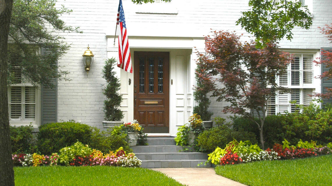 Follow these steps to get the most of out your landscape color in your North Texas garden