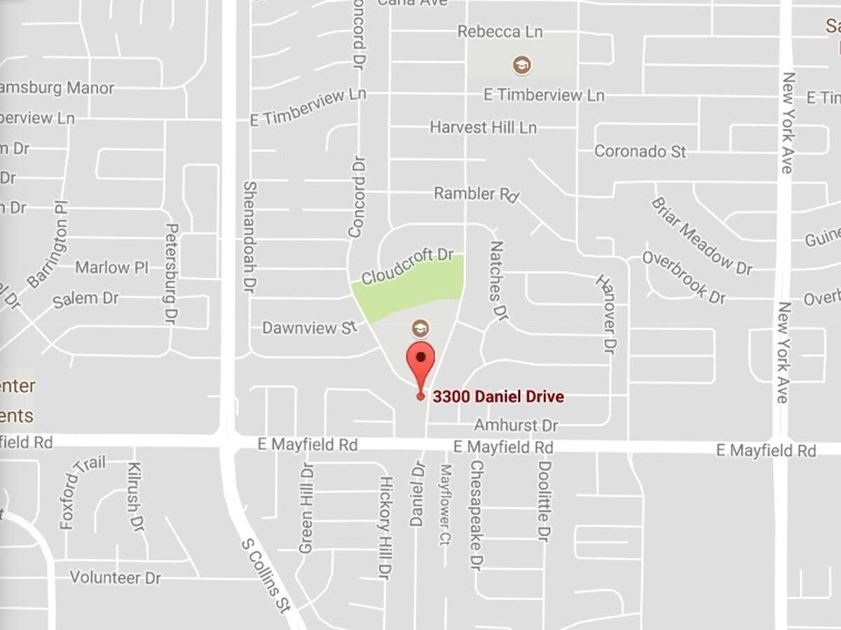 A 77-year-old Arlington man died Sunday from injuries he suffered in a wreck on Daniel Drive in Arlington.