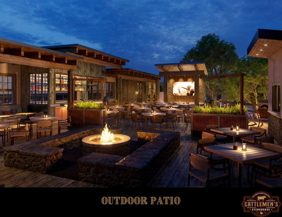 The outdoor patio at Cattlemen’s Steak House.