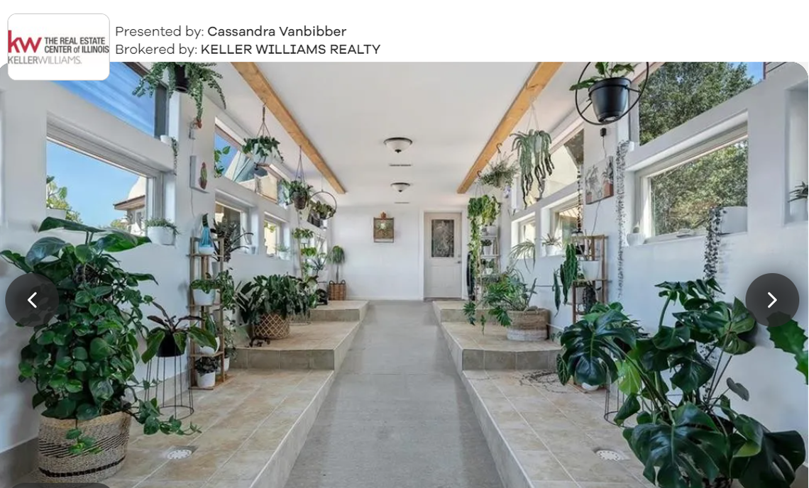 Hallway connecting domes