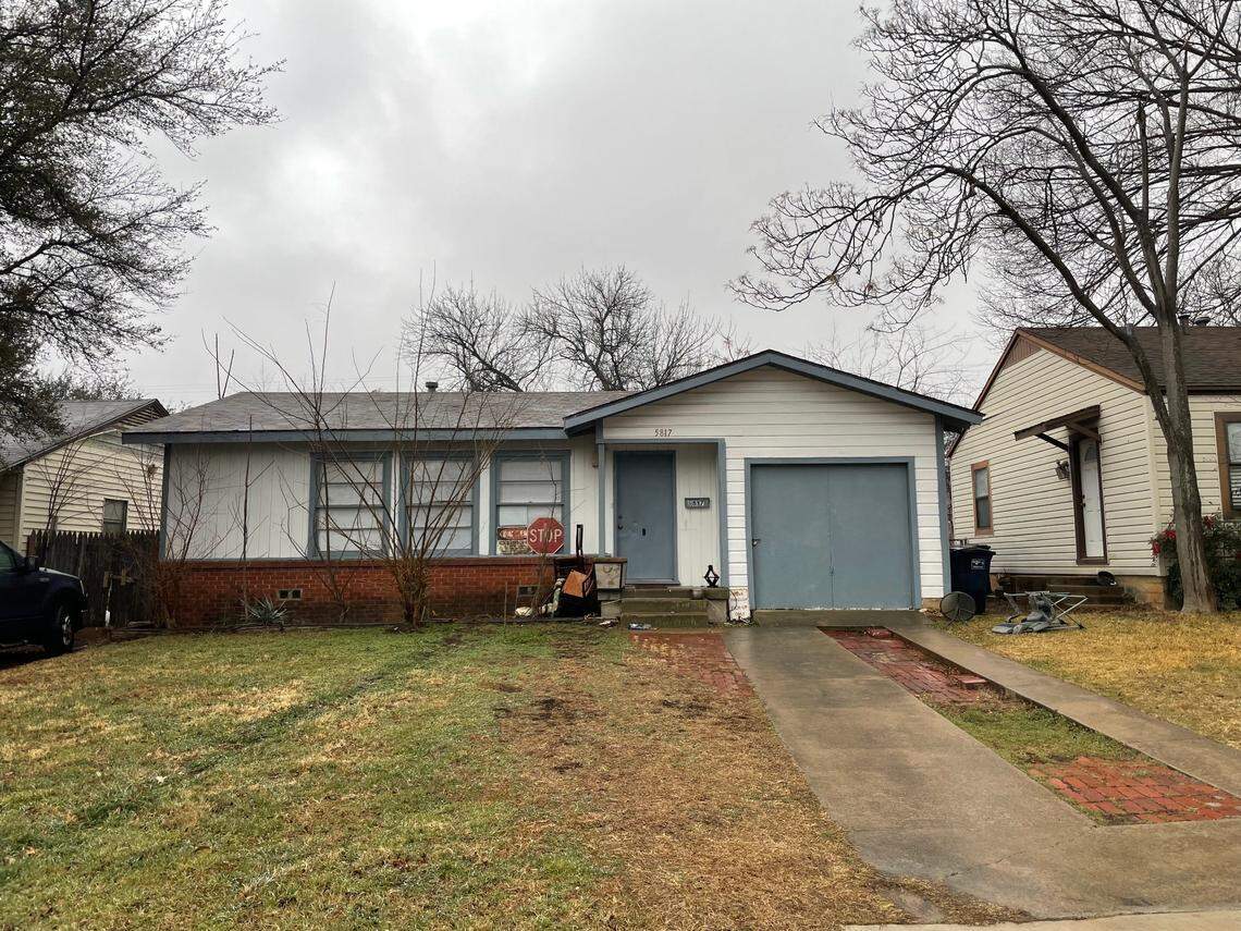 A body of a missing Arlington woman was found underneath this home on Locke Avenue in Fort Worth, police said.
