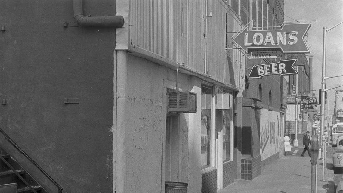 Hell’s Half Acre was generally believed to be bounded by Throckmorton, Jones, and Lancaster streets, from 9th to 15th Streets, which intersected with Houston, Main, and Rusk (now Commerce).