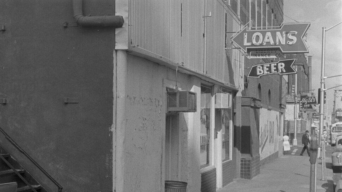Hell’s Half Acre was generally believed to be bounded by Throckmorton, Jones, and Lancaster streets, from 9th to 15th Streets, which intersected with Houston, Main, and Rusk (now Commerce).