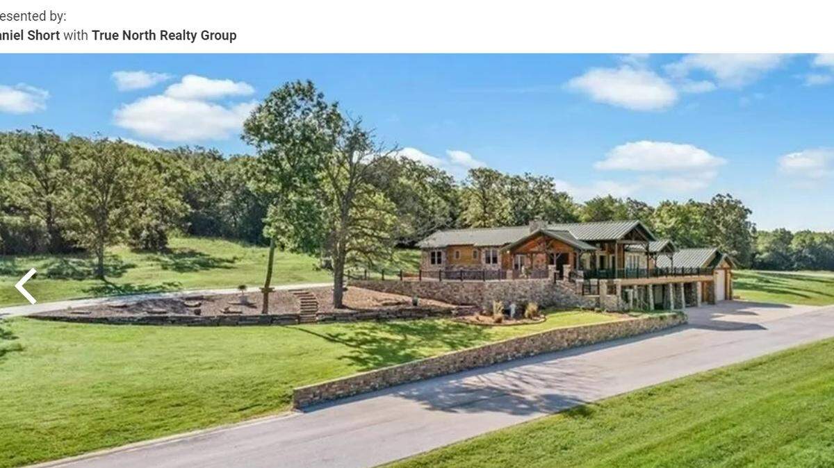 According to the listing, the property is the “ largest privately owned solar complex in Northwest Arkansas.”