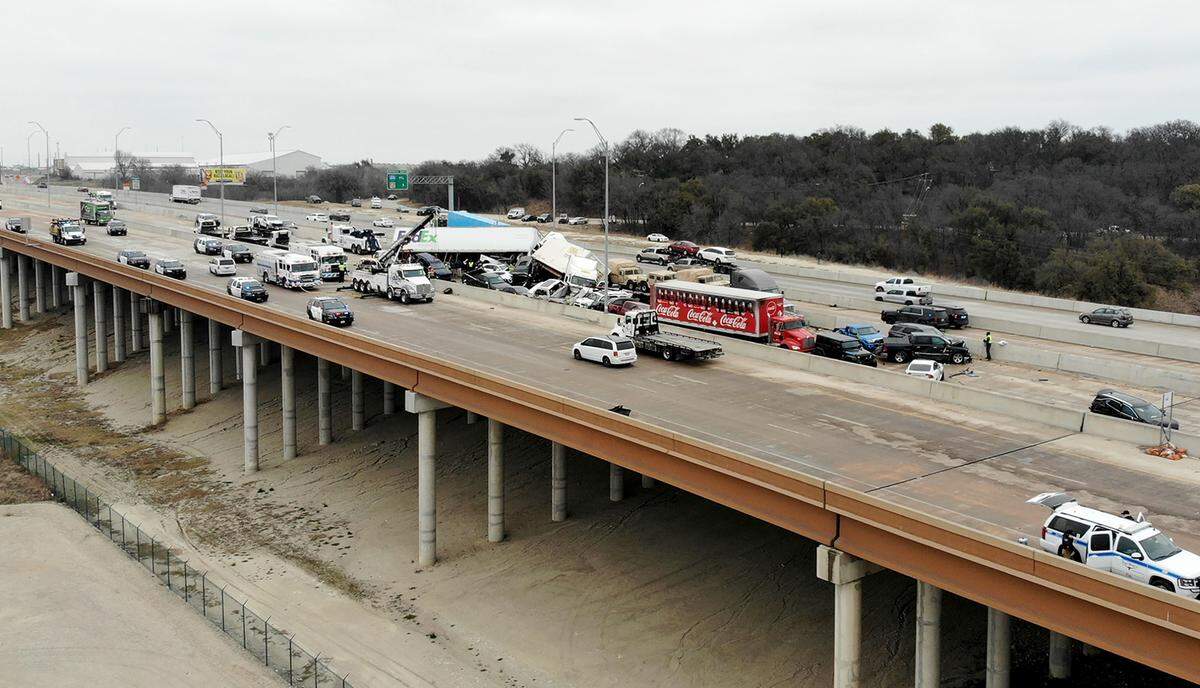 Concrete barriers in the middle toll lanes made it impossible for cars to avoid colliding.