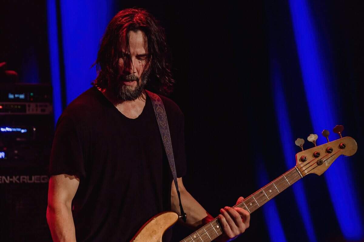 Keanu Reeves and his band Dogstar are coming to Lexington this weekend.