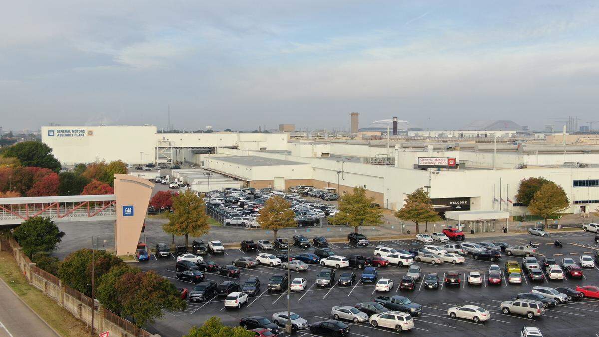 General Motors Arlington Assembly employs 5,600 people in North Texas.
