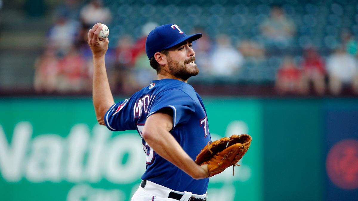 Matt Moore didn't get off to a very good start, but he rebounded to allow only one run after issue two in the first. A great catch by Delino DeShields helped with the turnaround.