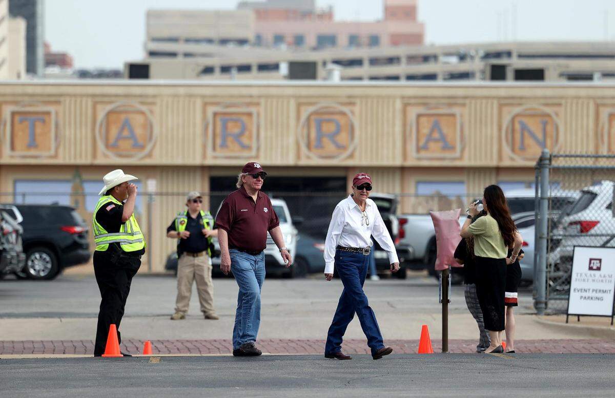 Guests arrive for the groundbreaking of Texas A&M-Fort Worth’s new Law and Education Building on Wednesday.