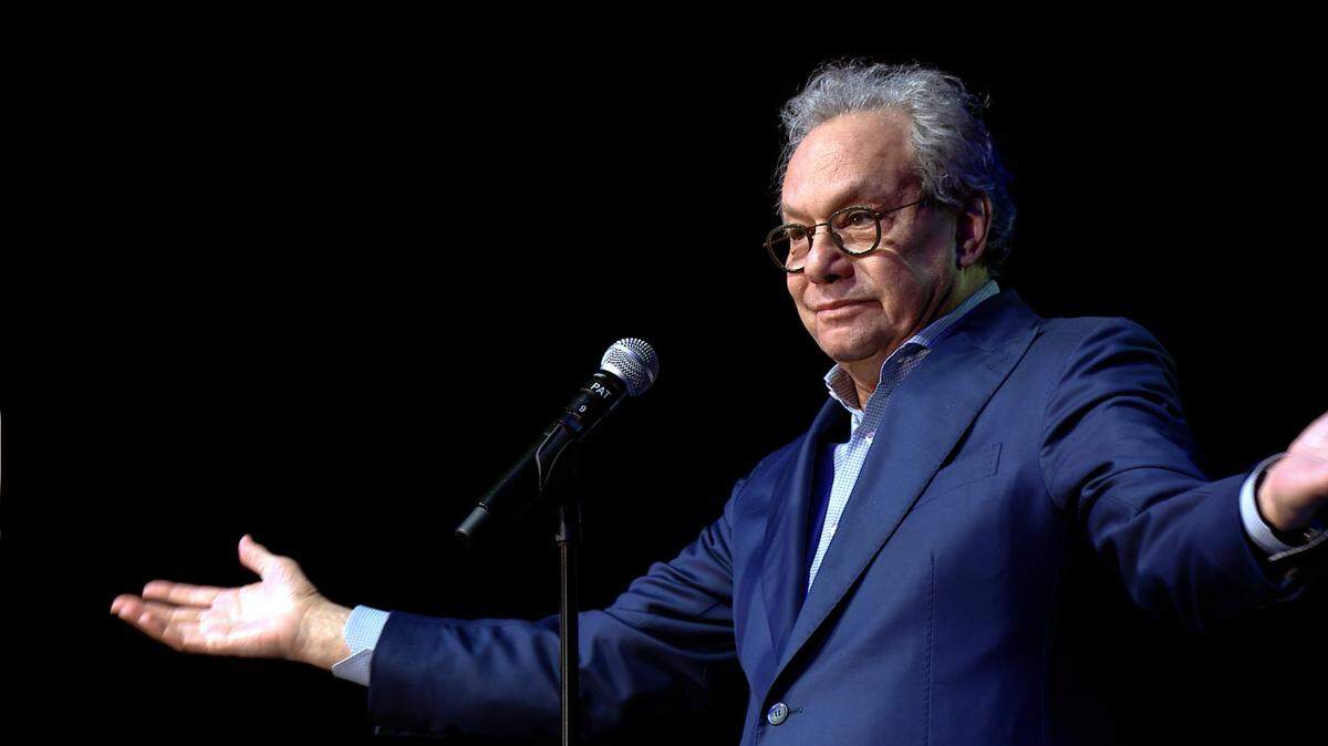 Lewis Black’s 75-minute set Saturday at Bass Hall was filled with trademarked rants on politicians, immigration, book-banning and religion.