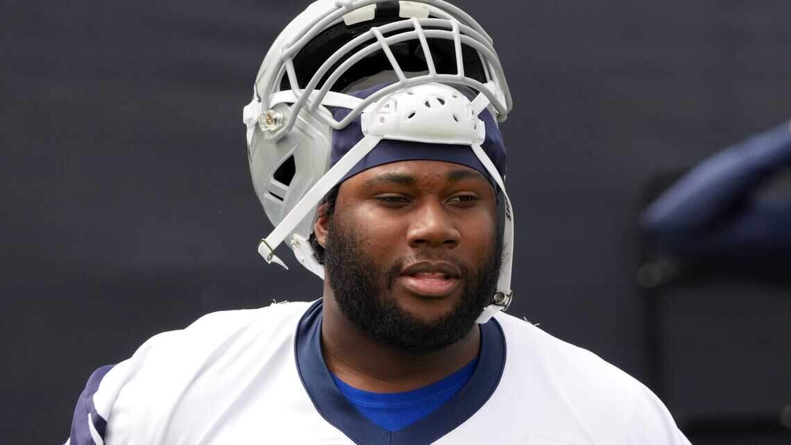 Dallas Cowboys acquire draft pick in trade that sends Nate Thomas to Houston