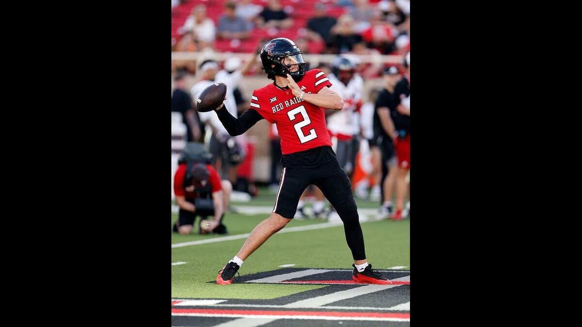 Brendan Sorsby Raiders passes during the Texas Tech Spring Game on April 17 at Jones AT&T Stadium in Lubbock.