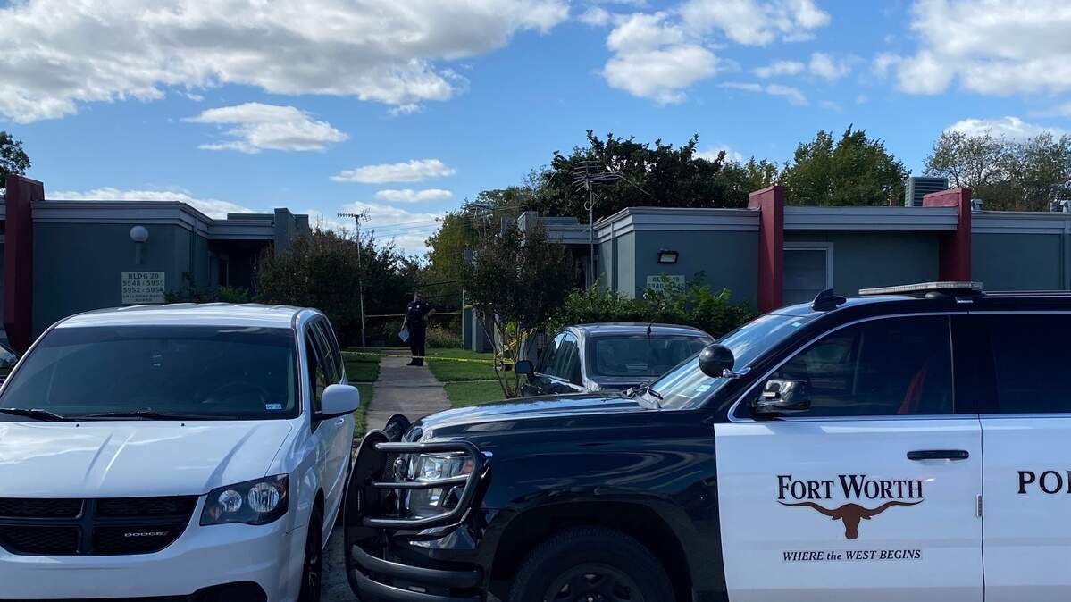 A shooting that left a man and a woman dead inside a Fort Worth apartment Wednesday has been ruled a murder-suicide.