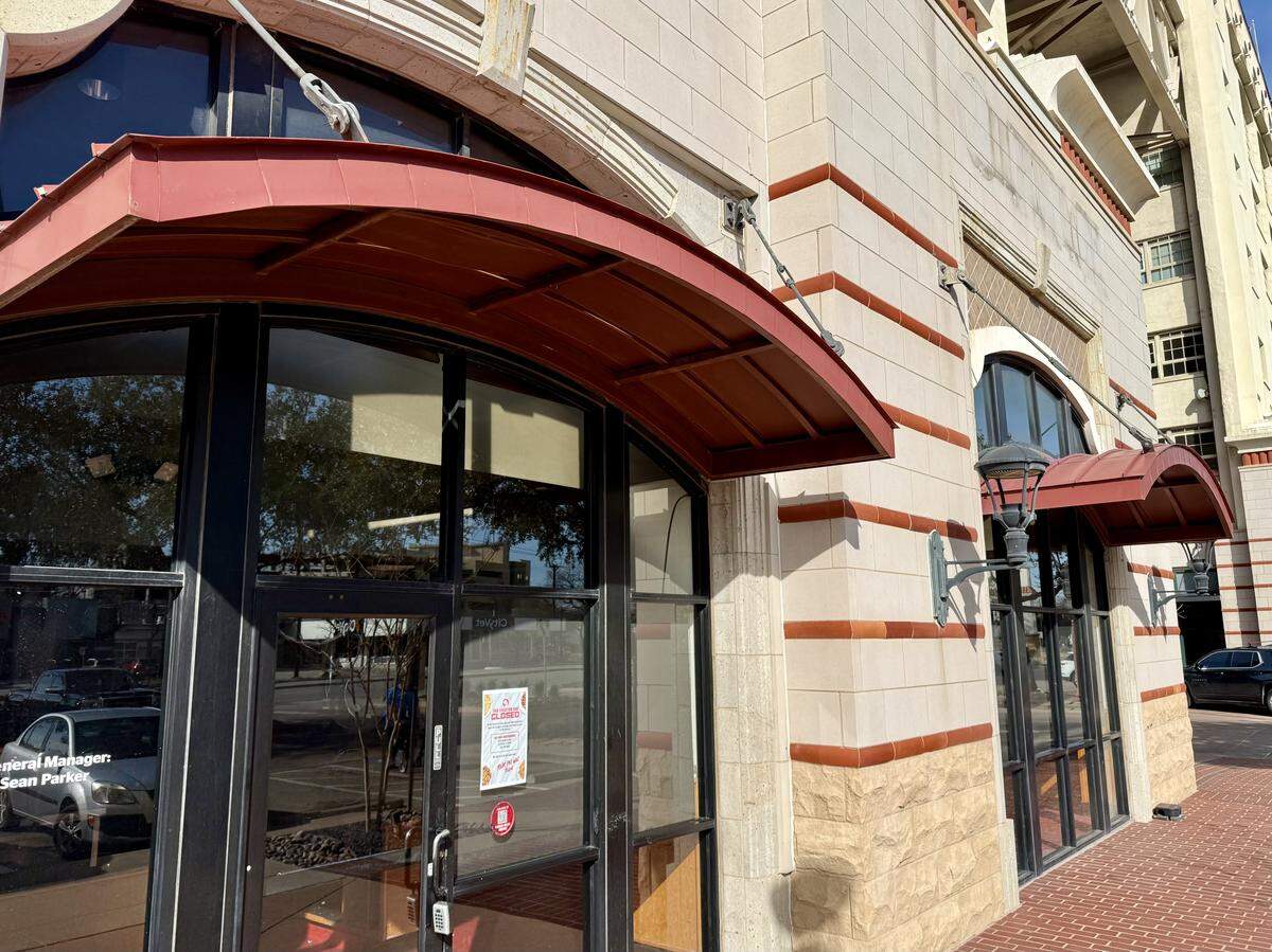 A former chain Asian restaurant in Montgomery Plaza will be converted to a take-out and food hall with food from more than 20 different restaurants, according to a state application.