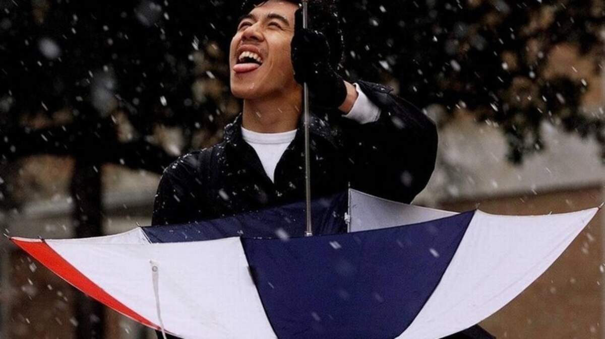 Showers and light snow accumulations are in the forecast Monday for areas north and west of Fort Worth, and in some neighborhoods of Tarrant County, according to the National Weather Service office in Fort Worth.