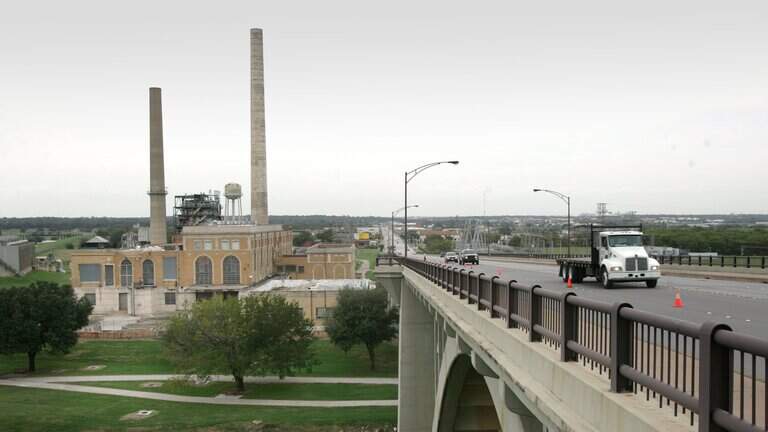 Teens found man’s body inside pipe at abandoned power plant in Fort Worth
