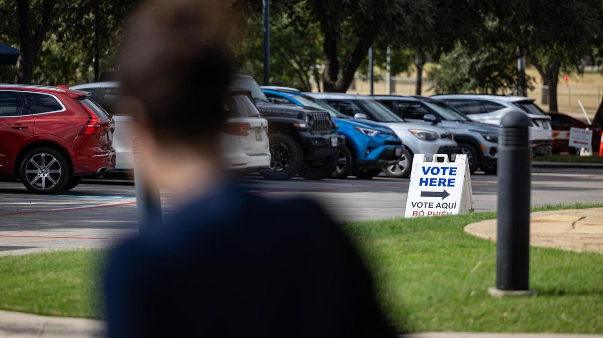 Voters head to the polls for early voting at the Tarrant County Sub-courthouse in Mansfield on Wednesday, Oct. 30, 2024.