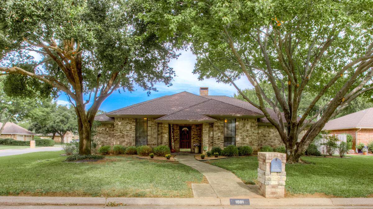 : The home at 1001 Chasemore Drive is open Sunday, October 27 from 2 to 4 p.m.
