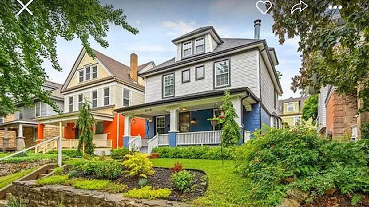 The exterior of a house that was featured on the HGTV program “Bargain Mansions.” The home is listed for $389,000 in Kansas City, Missouri.