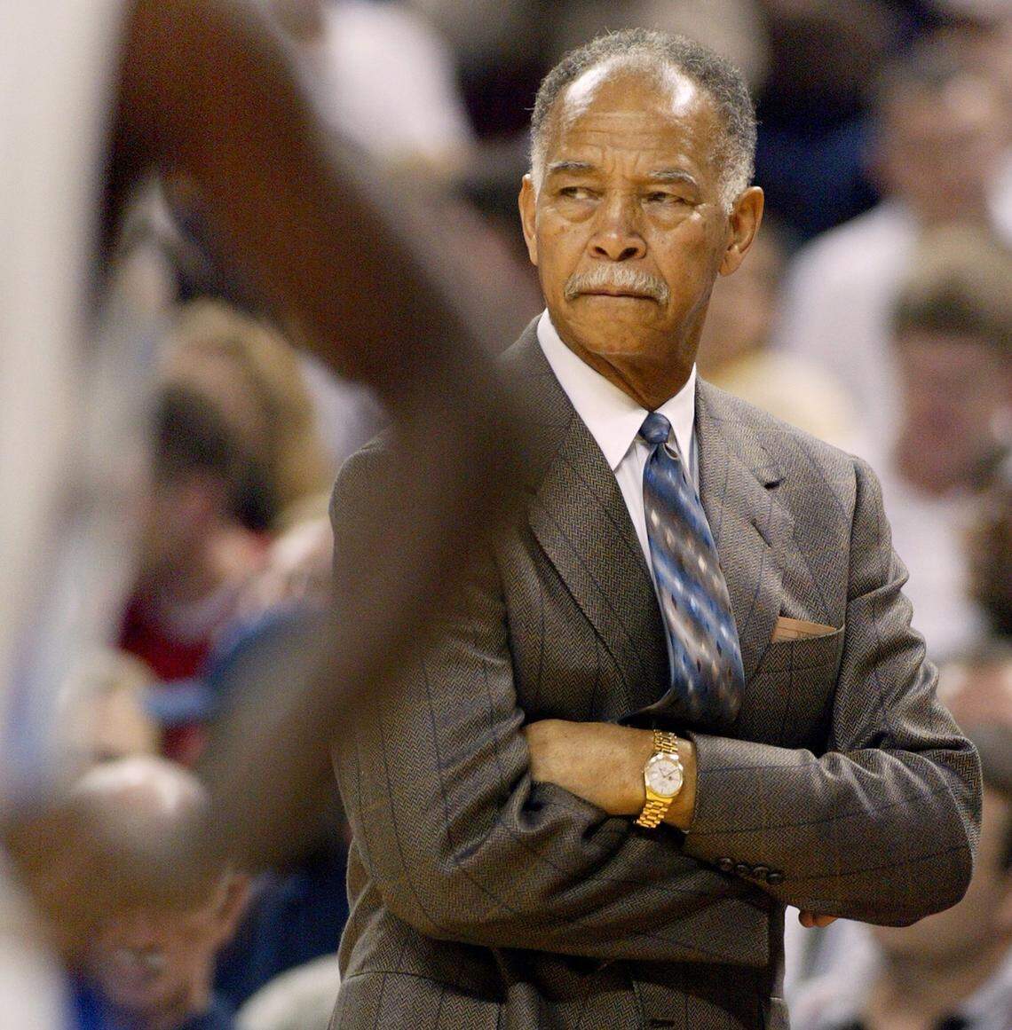 Dunbar head coach Robert Hughes ta work . Dunbar defeats Ozen 66­54. Conference AAAA Boy’s Basketball State Championship Final at the Frank Erwin Center in Austin,Texas Saturday March 8,2003. (Star­Telegram/Ron Jenkins)