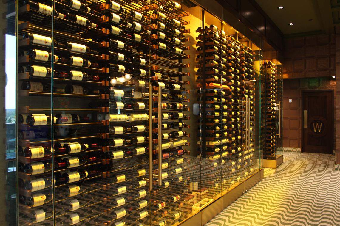 The Mont has an in-house sommelier to guide guests on their extensive wine collection.