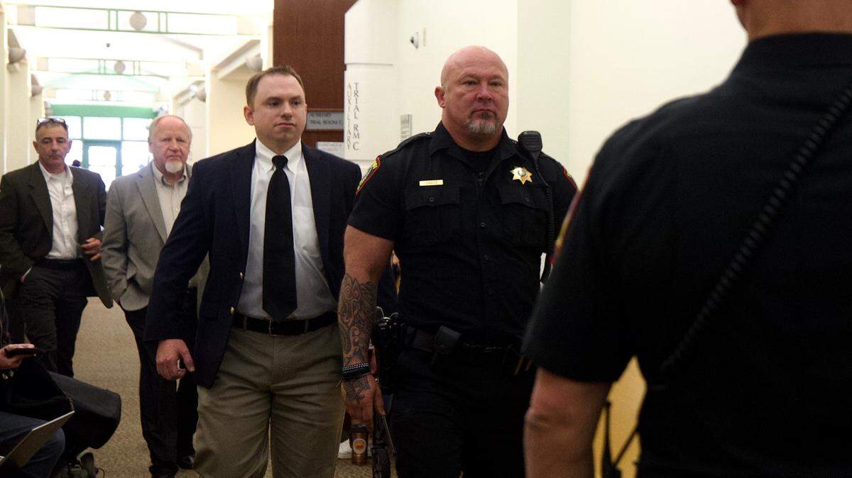 No Black jurors chosen for murder trial of former Fort Worth police officer Aaron Dean