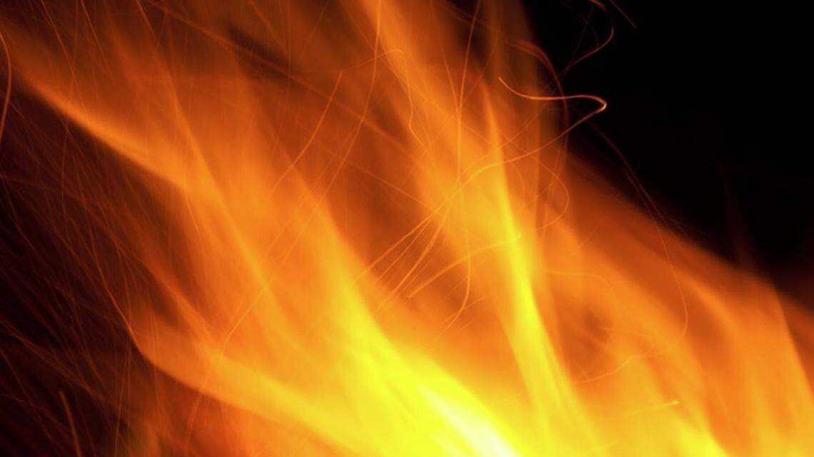 A 94-year-old man died Saturday shortly after firefighters pulled him from a Fort Worth house fire.