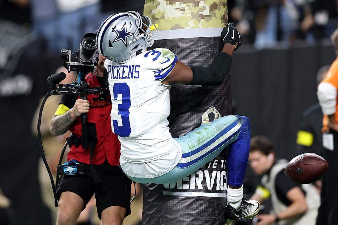 LAS VEGAS, NEVADA - NOVEMBER 17: George Pickens #3 of the Dallas Cowboys celebrates a touchdown against the Las Vegas Raiders during the second quarter at Allegiant Stadium on November 17, 2025 in Las Vegas, Nevada. (Photo by Christian Petersen/Getty Images)
