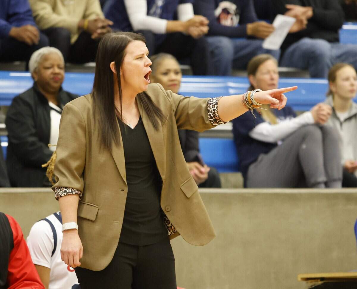 Allen head coach Stephanie Shaw directs against North Crowley during the first half of a UIL Class 6A Division I girls regional semifinals basketball playoff game at Grand Prairie High School in Grand Prairie, Texas, Tuesday Feb. 24, 2026.
