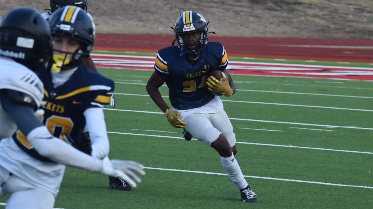 Fort Worth Arlington Heights’ Reandre Cox (24) scores a touchdown during a high school football game against Fort Worth Polytechnic at Farrington Field in Fort Worth, Texas Friday, September 15, 2023.