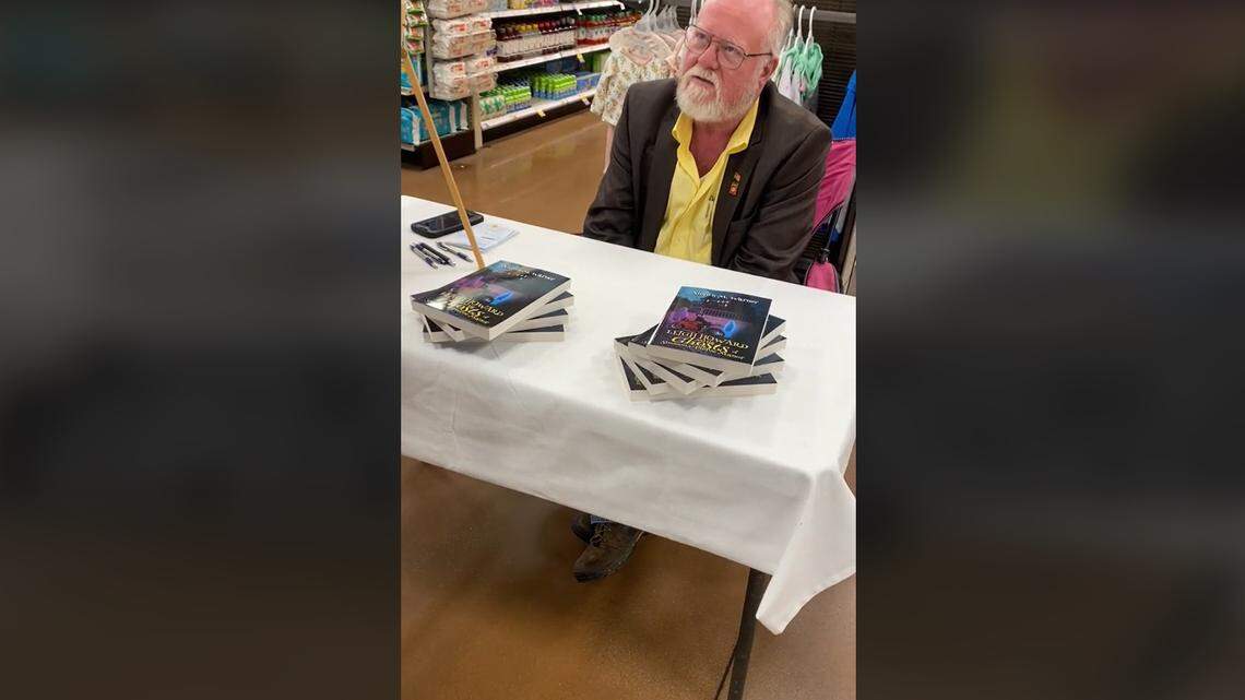 Author Shawn Warner promotes his book “Leigh Howard and the Ghosts of Simmons-Pierce Manor.”