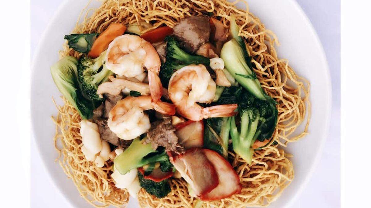 Crispy combination chow mein at My Lan, a Haltom City retsaurant opening a new location next month in Colleyville