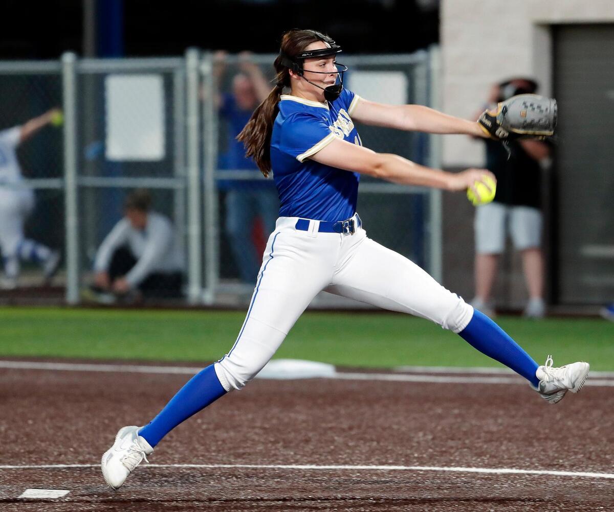 Boswell pitcher Alli Stidham (10) works in the second during a 3-6A high school softball game at Weatherford High School in Weatherford, Texas, Tuesday, Apr. 05, 2022. Boswell defeated Weatherford 4-3. (Special to the Star-Telegram Bob Booth)