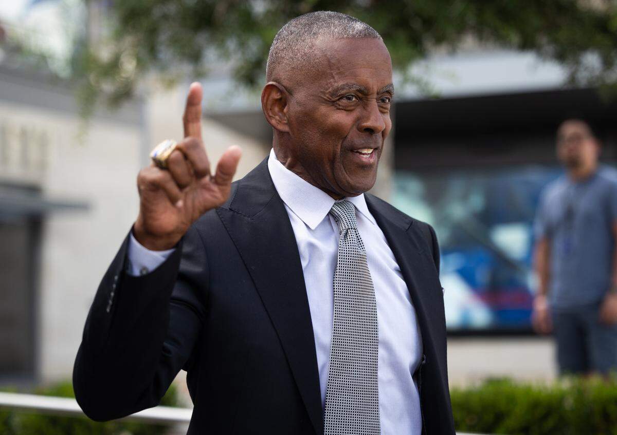 Former Dallas Cowboys running back Tony Dorsett walks toward the blue carpet for the season kickoff event Thursday, Aug. 25, 2022, at Ford Center in Frisco.