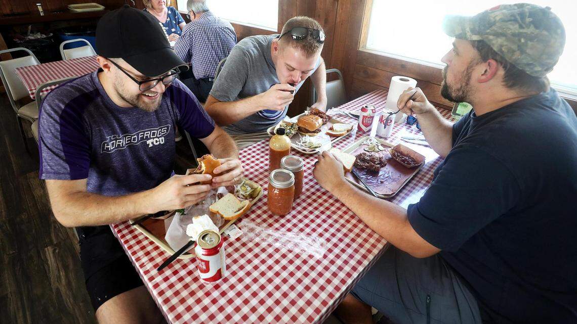 2021 Fort Worth restaurant recap: The No. 1 brisket, plus big pizzas and doughnuts