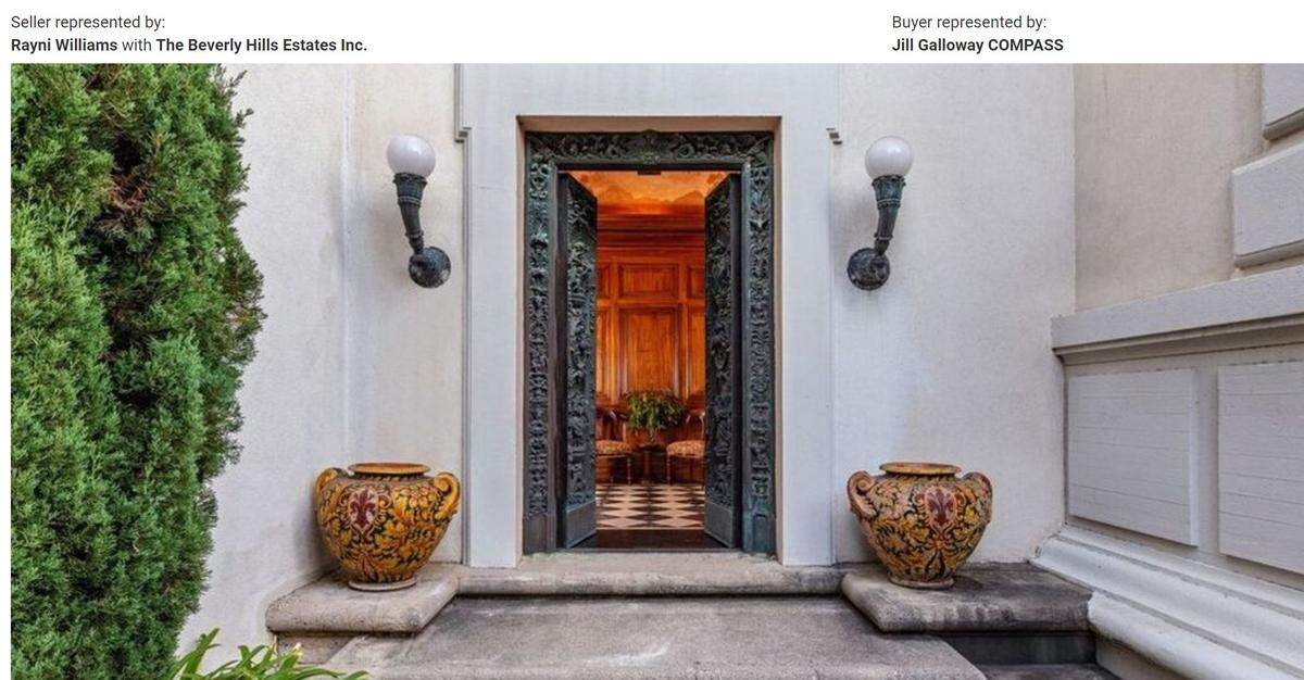 Entry way.