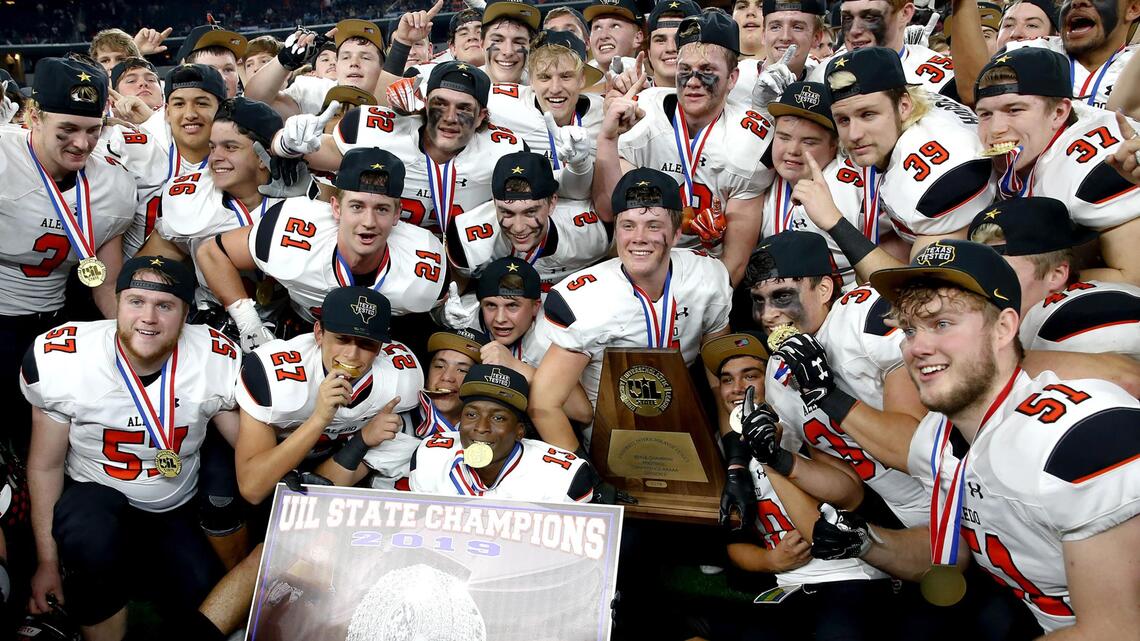 A 40-year playoff drought ends and UIL state history. The top 5 HS sports stories of 2019